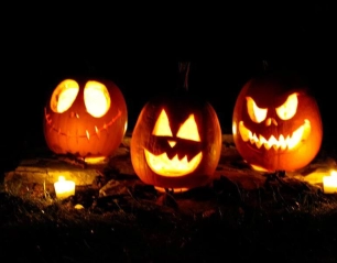 Indulge in These Spooktacularly Fun Halloween Activities With Your Family