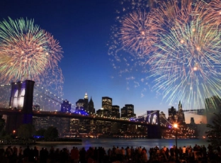 The Best Firework Displays Across the USA: A Guide