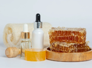 Unlock the Natural Glow: The Remarkable Benefits of Honey for Skin